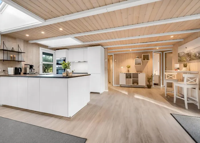 Yuma - 1km From The Sea By Interhome *